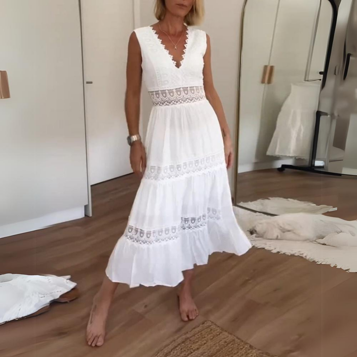 Sadie | Robe en dentelle avec décolleté en V