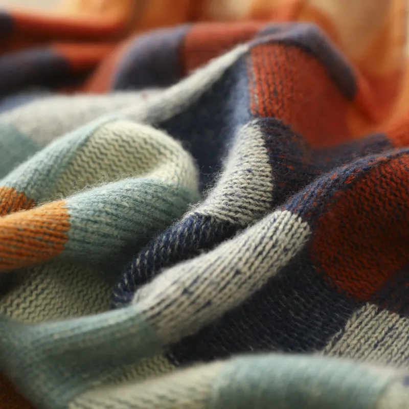 Klara | Pull couture à col montant en patchwork