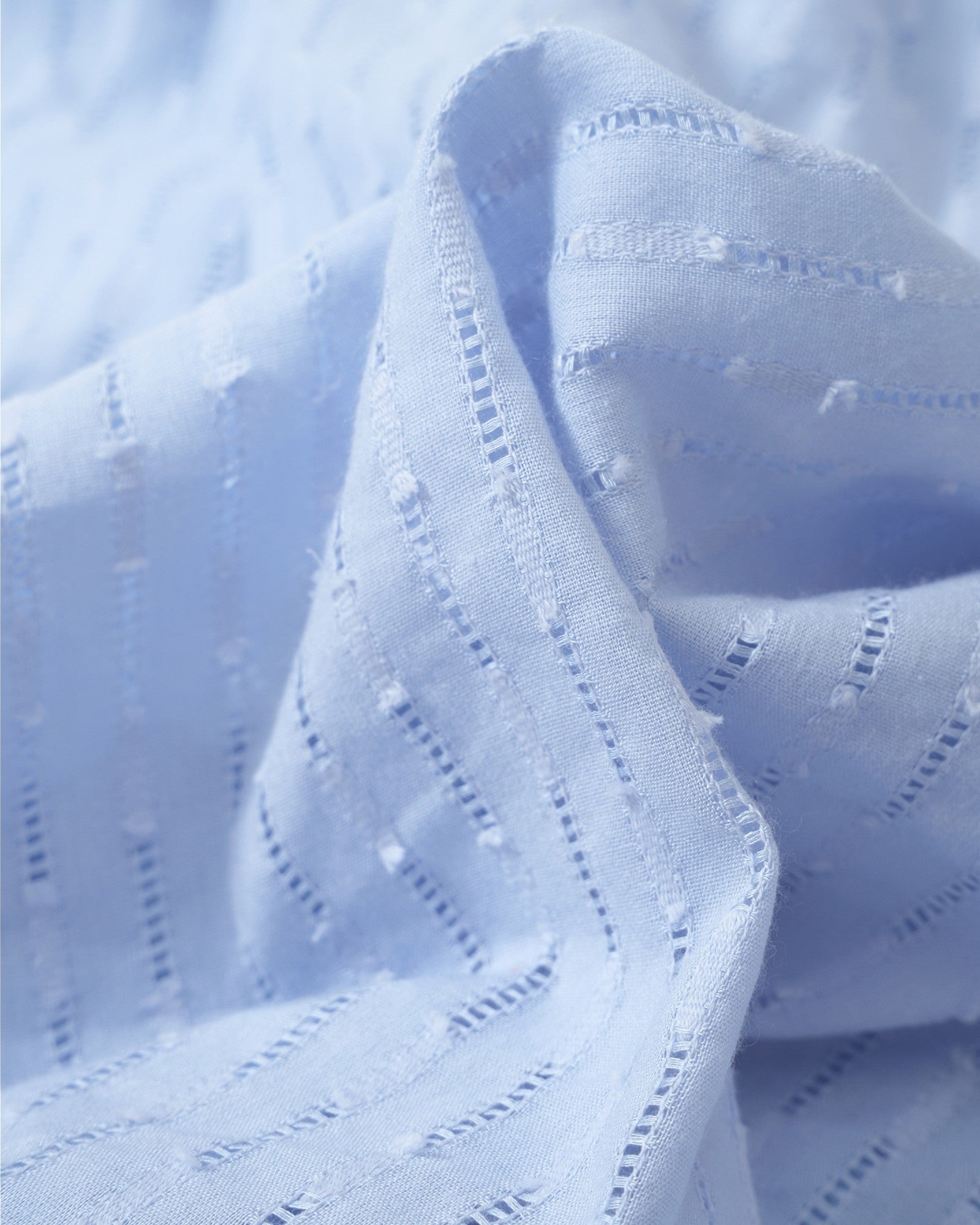 Belicia | Robe à décolleté en V et manches volantées