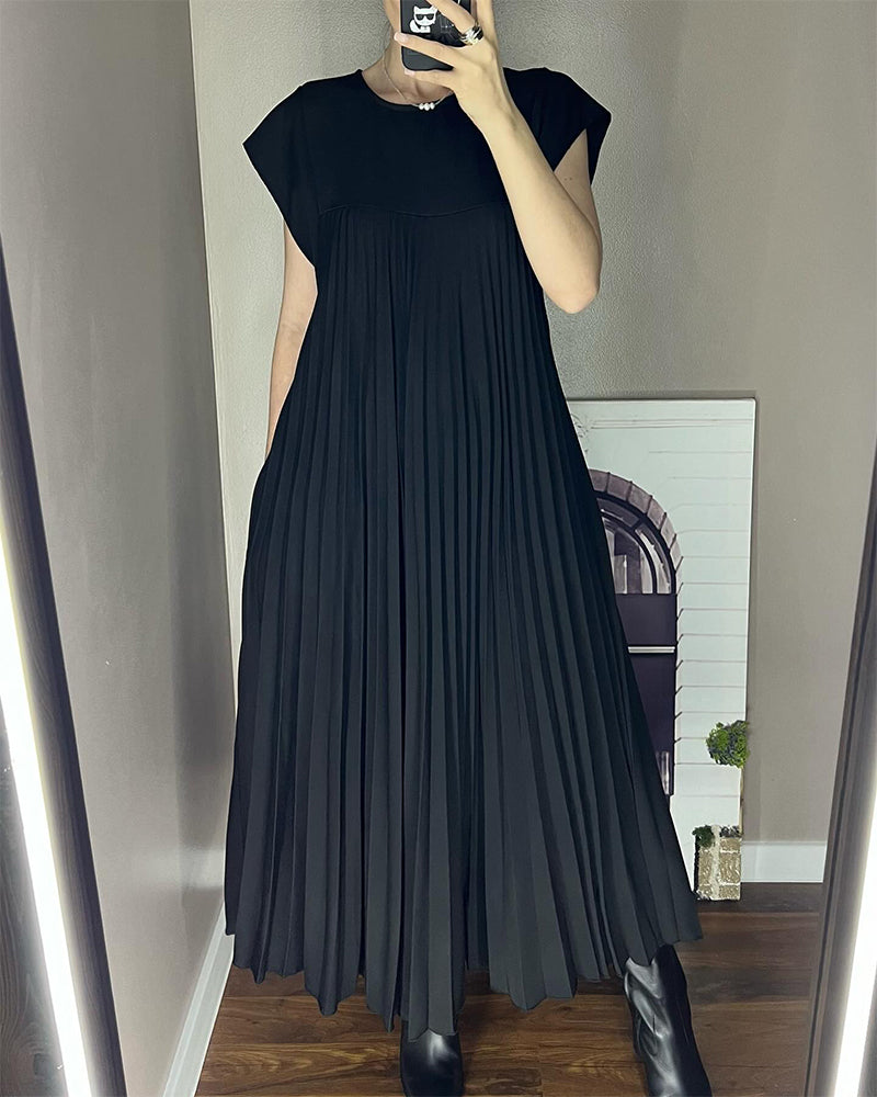 Amada | Robe sans manches plissée