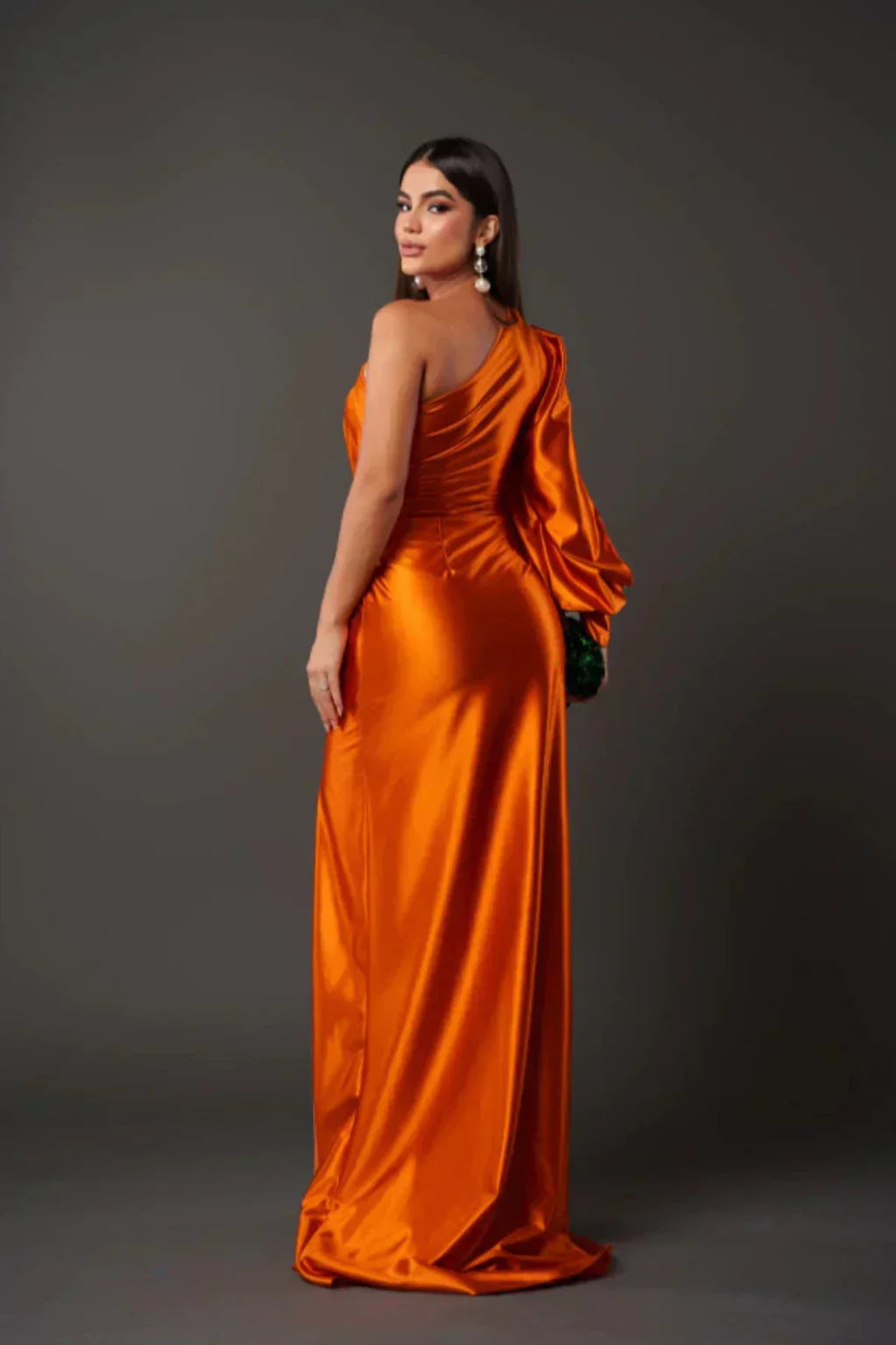 Araceli | Robe satinée à une manche
