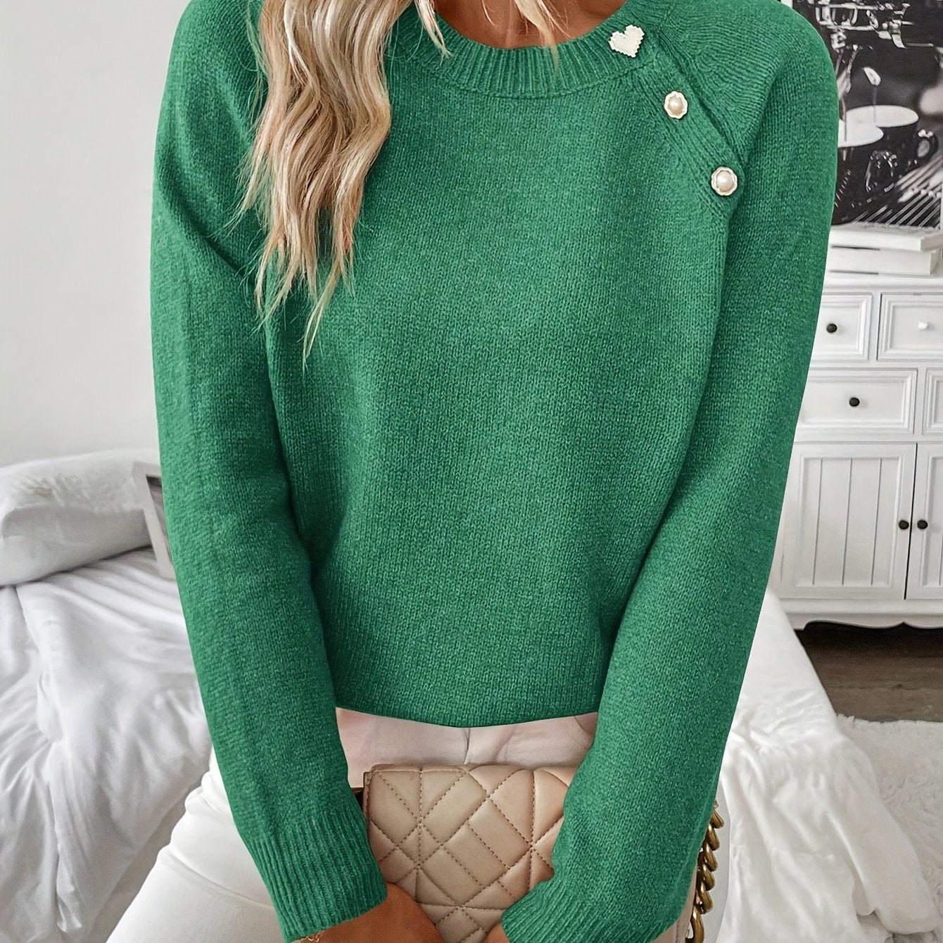 Élodianne | Pull Asymétrique Boutonné d’Élégance Moderne