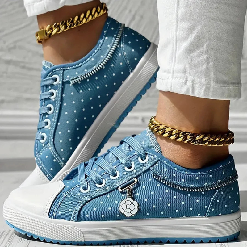 Lirio | Chaussures en dentelle florale avec détails en denim