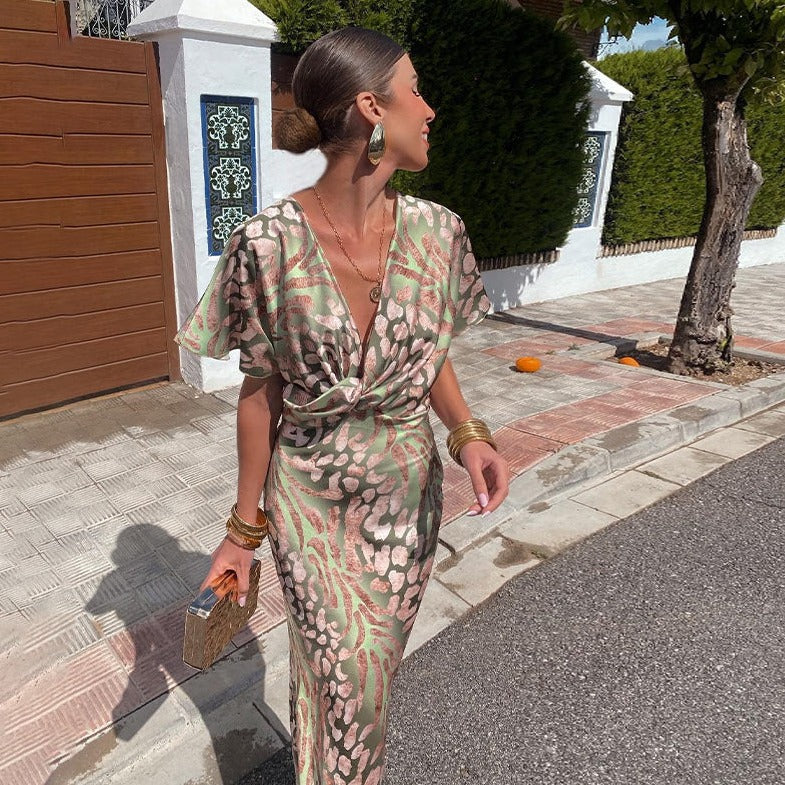Yara | Élégant robe longue avec décolleté en V et détail croisé