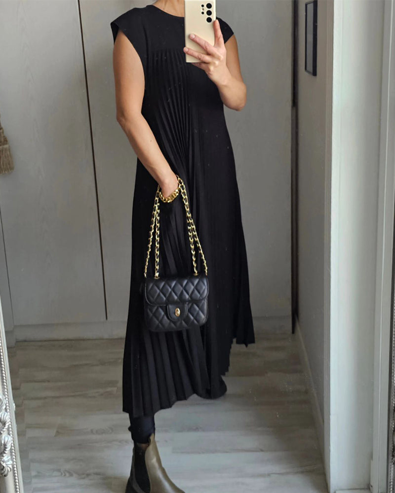 Amada | Robe sans manches plissée