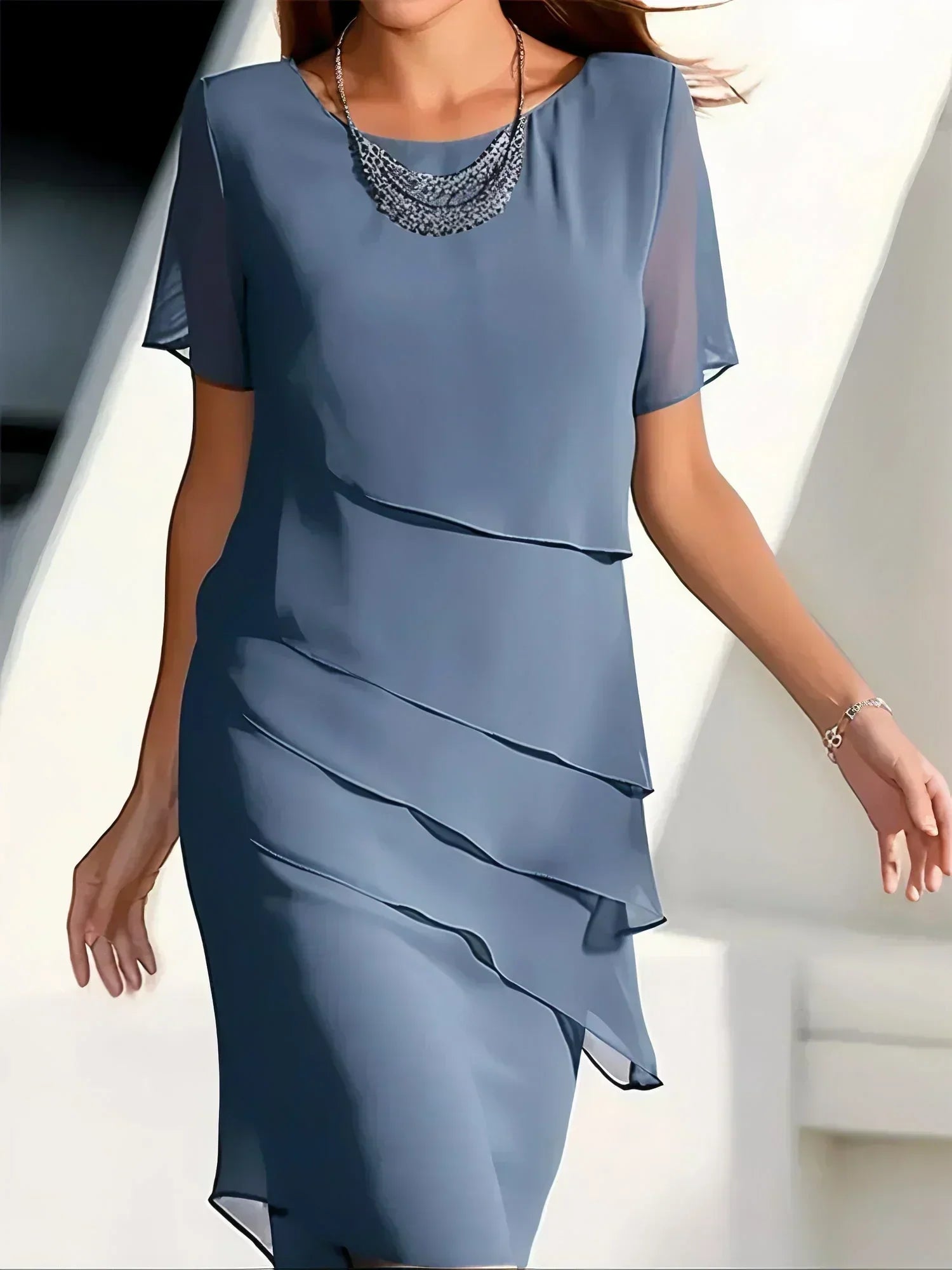 Eva | Robe élégante à flottantes