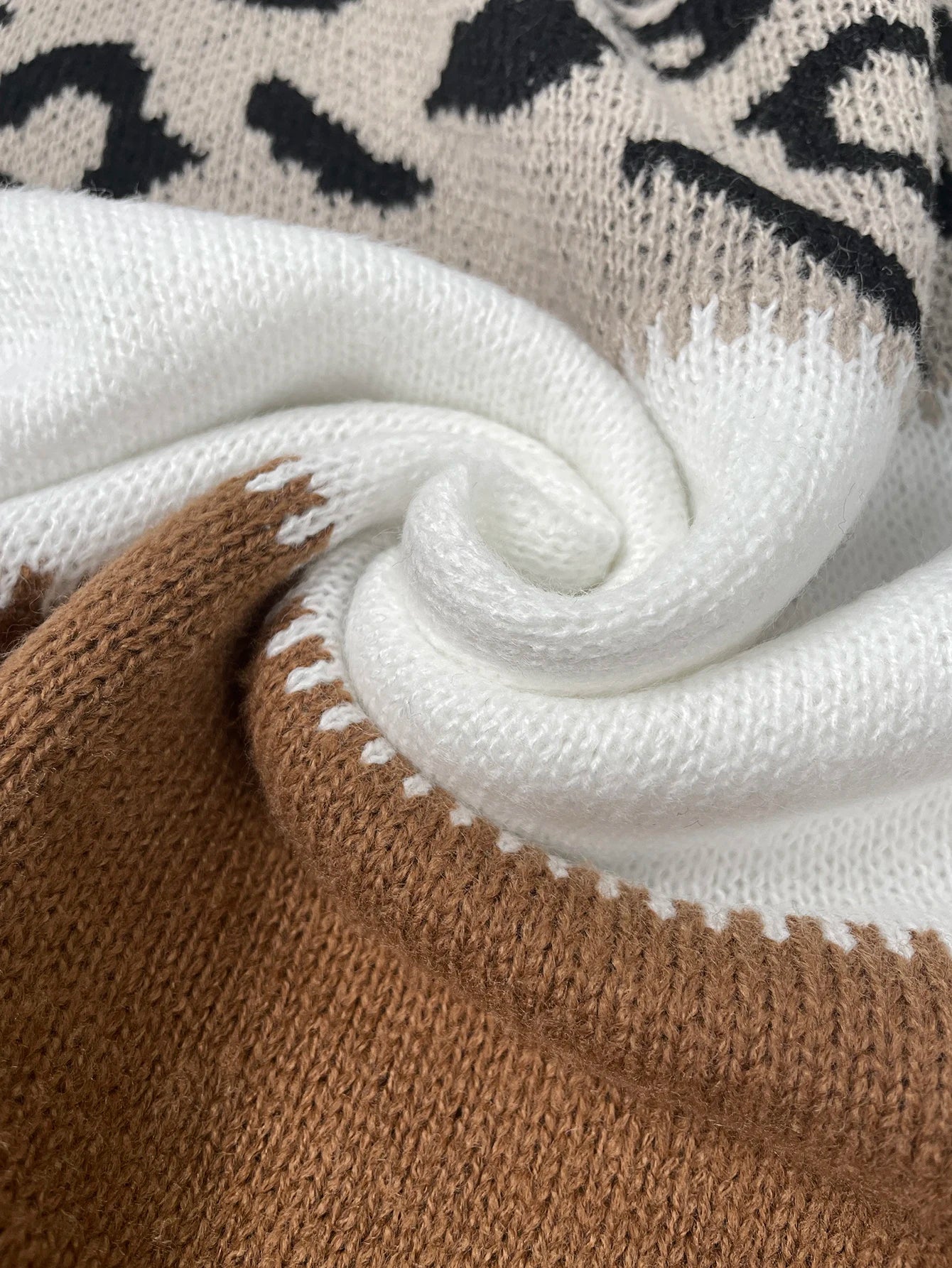 Edith | Pull à imprimé léopard
