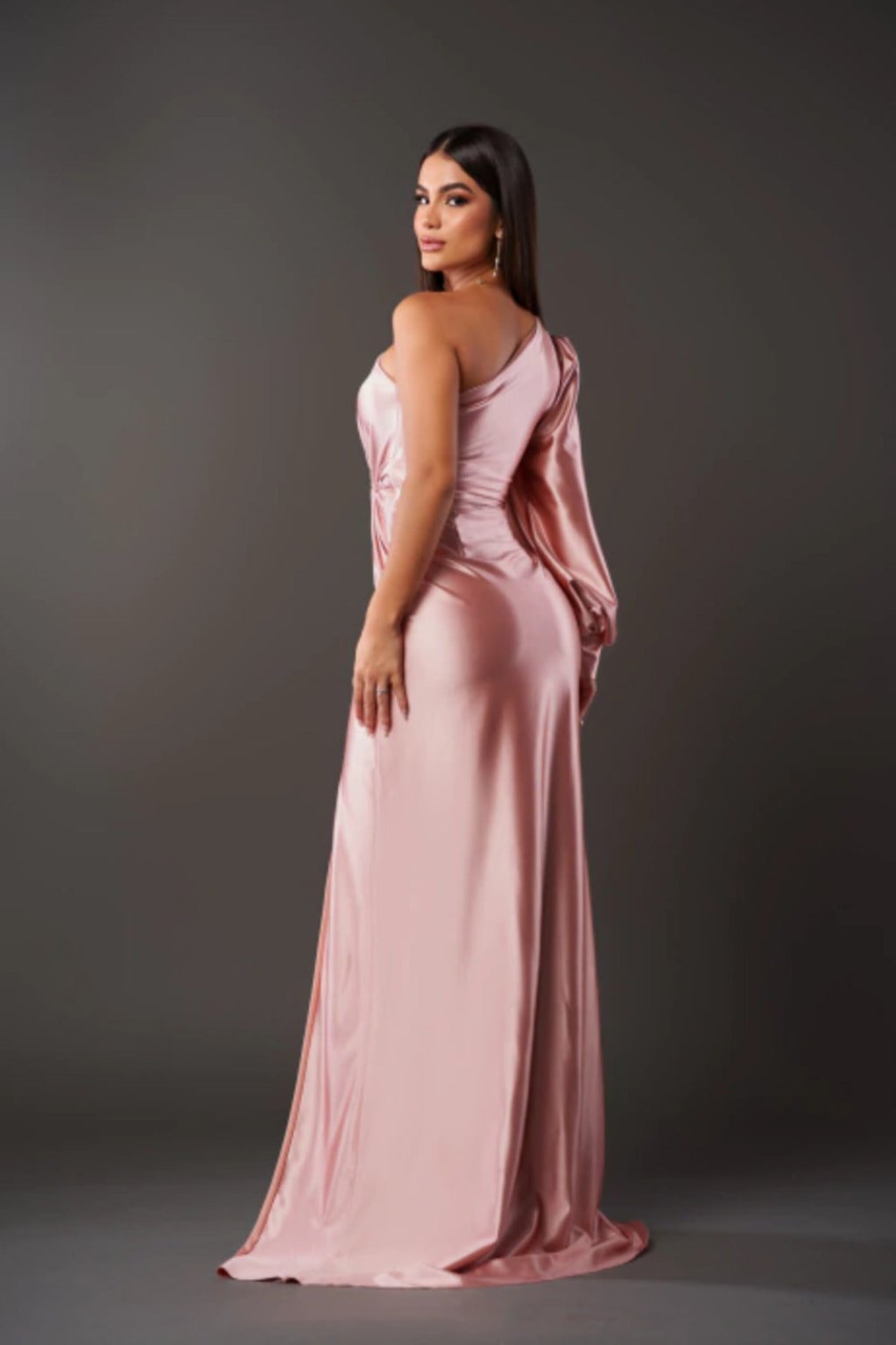 Araceli | Robe satinée à une manche