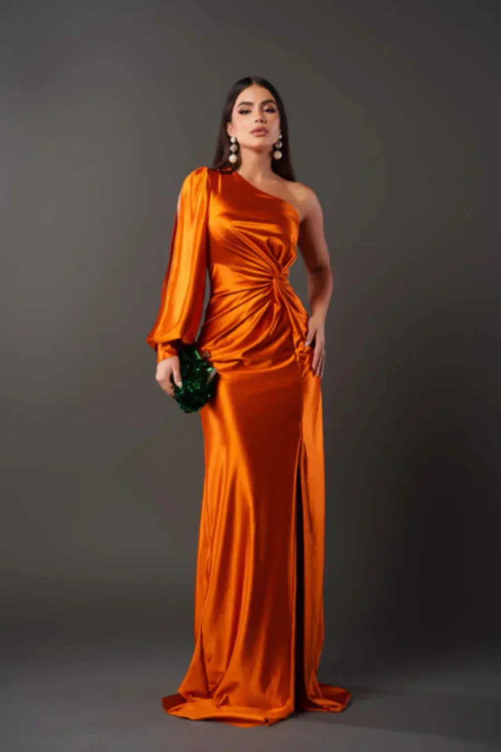 Araceli | Robe satinée à une manche